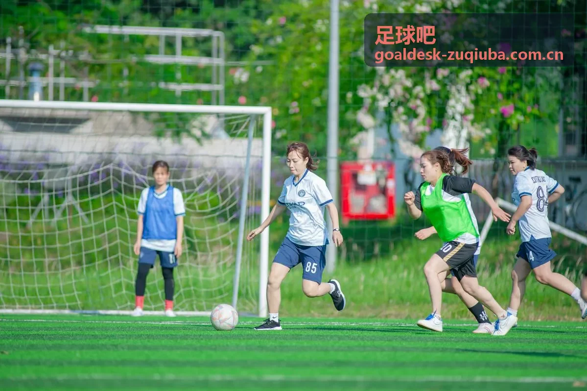 足球吧西甲战报：皇马对阵巴萨的德比战